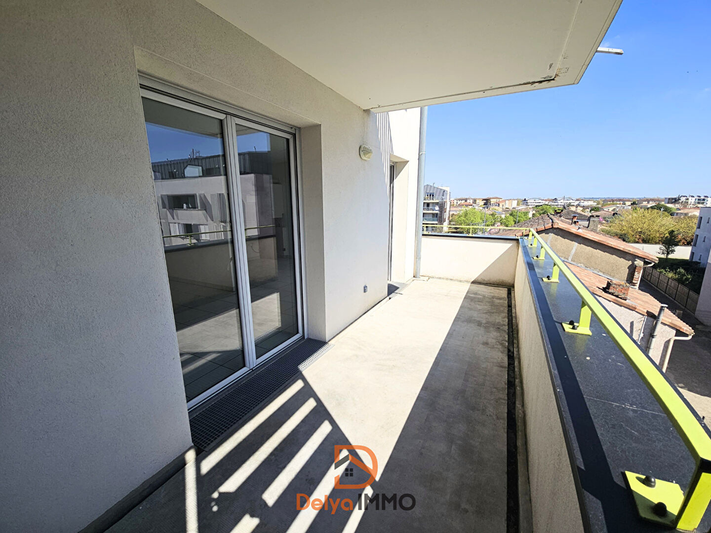 T4 de 77m2 au 3e étage avec 2 balcons et pkg proche métro Trois Cocus